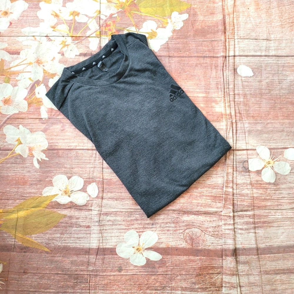 Adidas aeroready tee